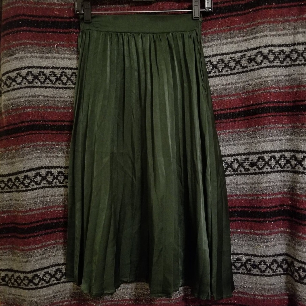 Charlotte Russe Accordion Skirt
